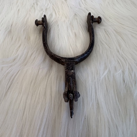 Vintage Black Metal Spur - Picture 2 of 4